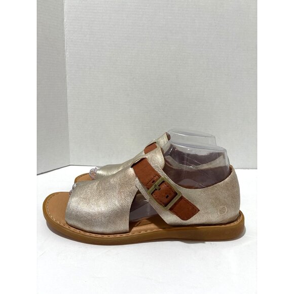 Born Women's Ivey Flat Sandals size 8 Light Gold Panna Cotta Metallic open toes - Picture 1 of 6